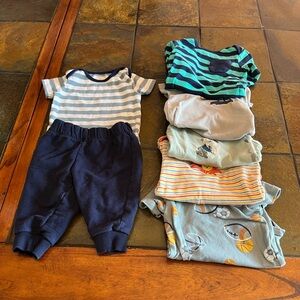Boys clothes size 6 to 9 months
